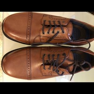 NWT Men’s Brown Dockers Oxfords Size 9